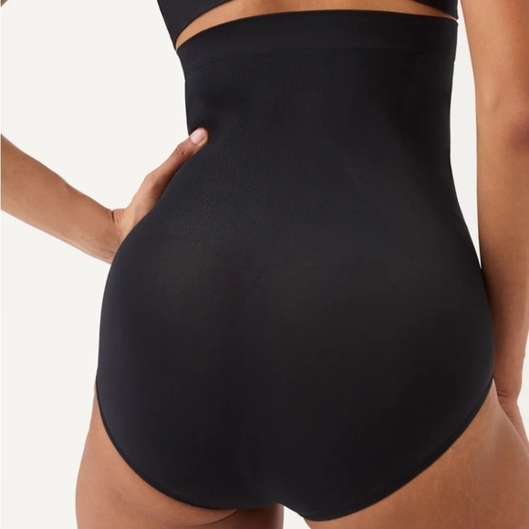 NWOT SPANX OnCore High-Waisted  Brief M - Picture 3 of 7